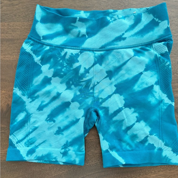 Target All in Motion Girls L Biker Shorts - Picture 1 of 3